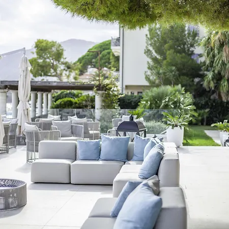 Отель Diana Grand