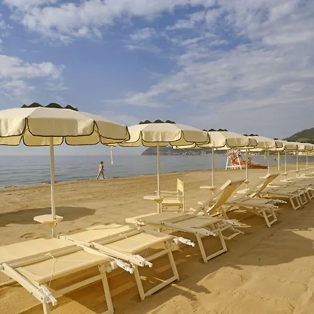 Hotel Diana Grand 4*