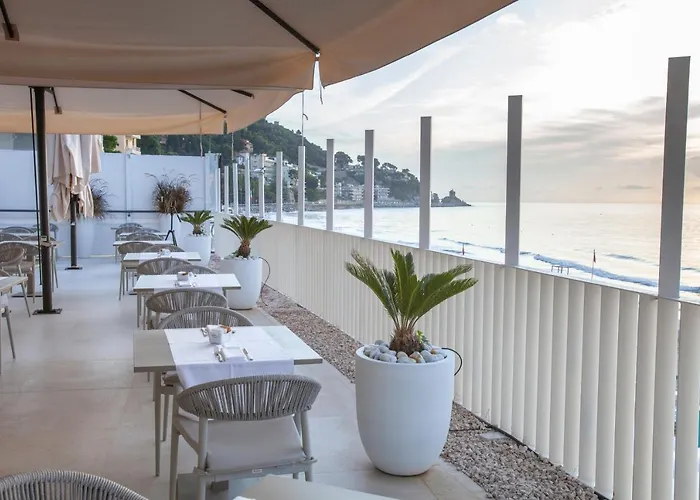 Diana Grand Hotel 4*